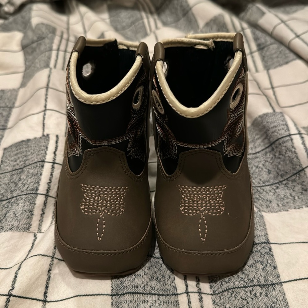 Twister baby infant cowboy boots Velcro booties